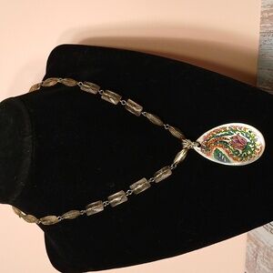 Floral Impression Teardrop Shell Necklace